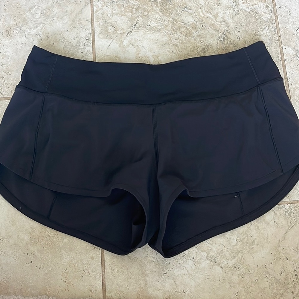 Lululemon speed up midrise 2.5 lines shorts